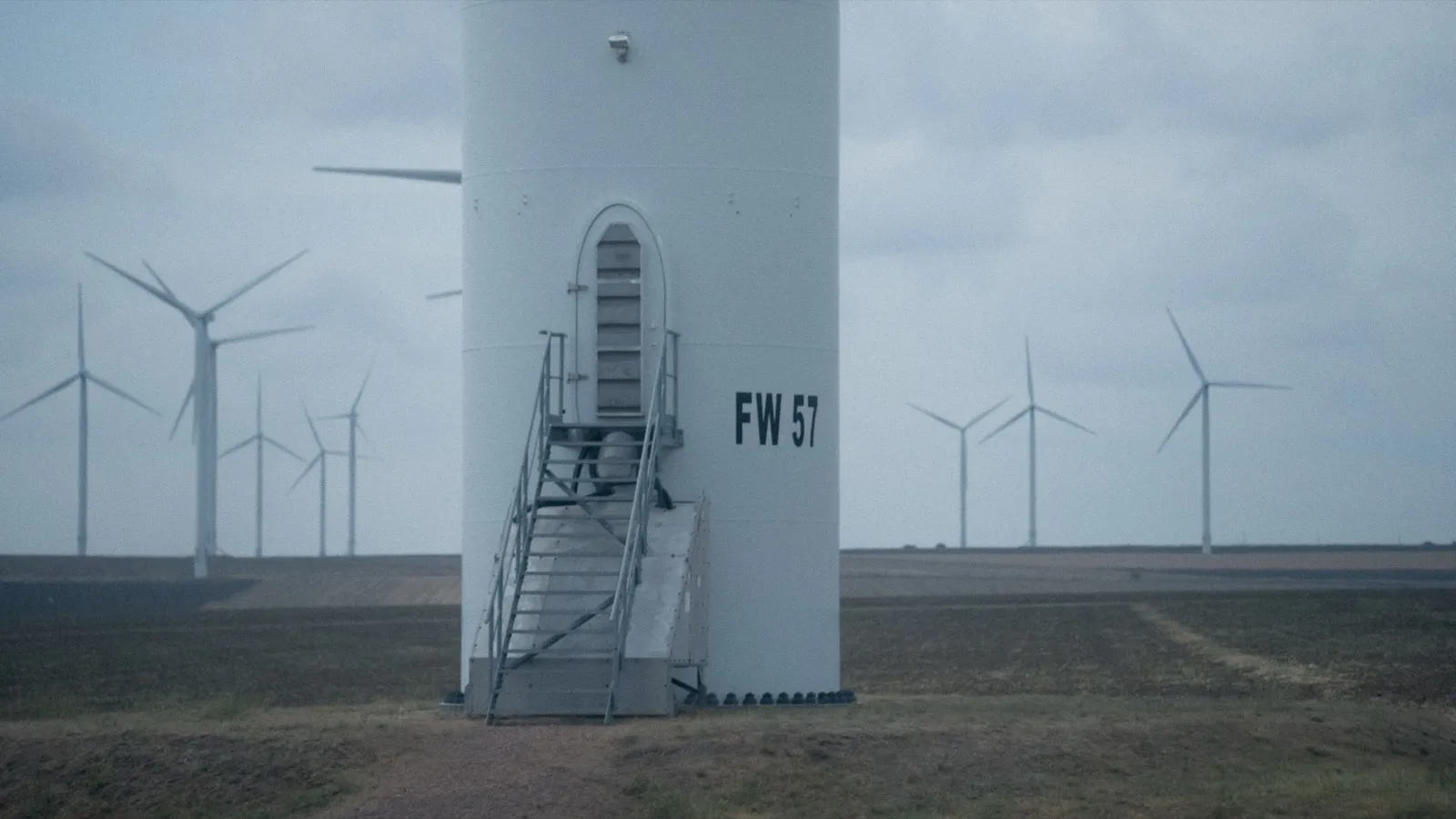Film still from arèneeurope by Etienne Gilly and Gianluca Gadaleta